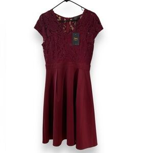 NWT MISS MAY - Sleeveless Lace‎ Bodice Dress - Burgundy - Size L